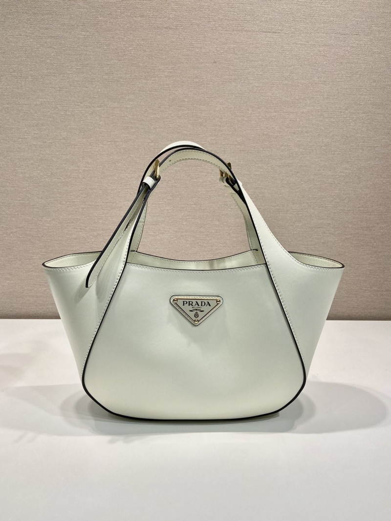 Pra*a tote bags
